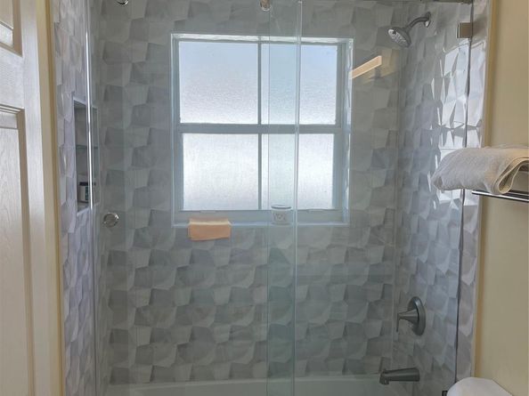 139 NW 72nd Ave, Plantation FL 33317