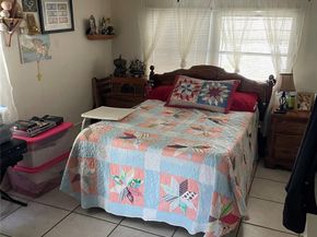 8620 SW 22nd St, Davie FL 33324