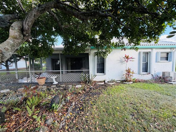 7013 NW 107th Ave, Tamarac FL 33321