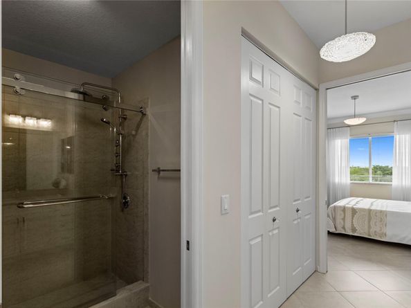 3500 Oaks Clubhouse Dr 505, Pompano Beach FL 33069