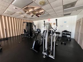 3731 N Country Club Dr 529, Aventura FL 33180