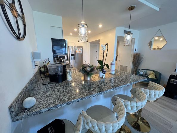 3731 N Country Club Dr 529, Aventura FL 33180