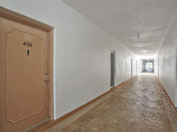 3000 NE 16th Ave D406, Oakland Park FL 33334