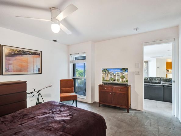 3000 NE 16th Ave D406, Oakland Park FL 33334
