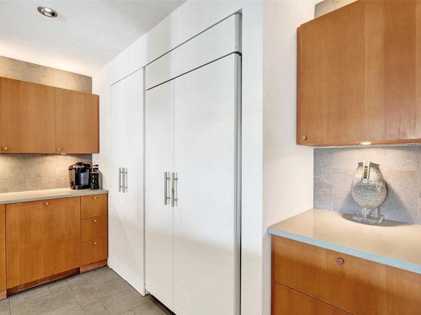 3000 NE 16th Ave D406, Oakland Park FL 33334