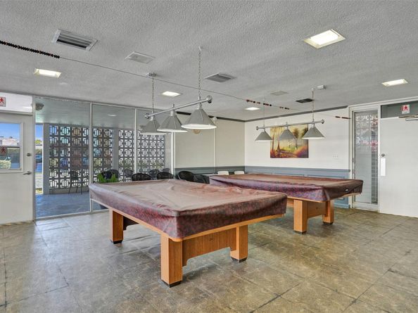 3000 NE 16th Ave D406, Oakland Park FL 33334