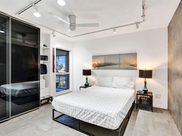 3000 NE 16th Ave D406, Oakland Park FL 33334