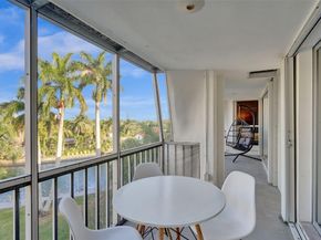 3000 NE 16th Ave 406, Oakland Park FL 33334