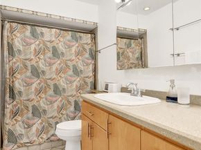 3000 NE 16th Ave D406, Oakland Park FL 33334