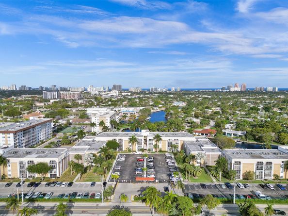 3000 NE 16th Ave D406, Oakland Park FL 33334