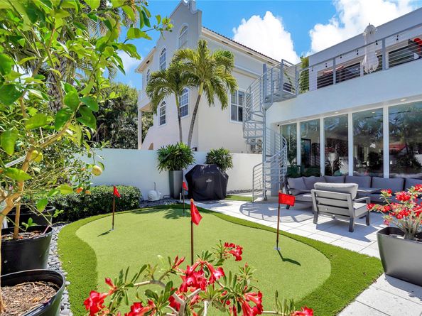 1312 SE 2nd St, Fort Lauderdale FL 33301