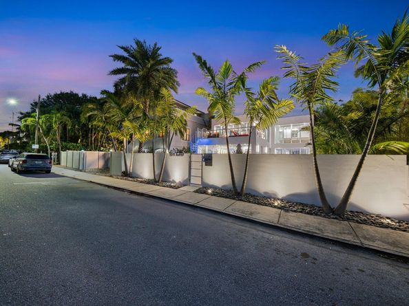 1312 SE 2nd St, Fort Lauderdale FL 33301