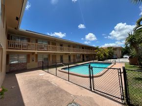 8704 NW 35Th ST 204, Coral Springs FL 33065
