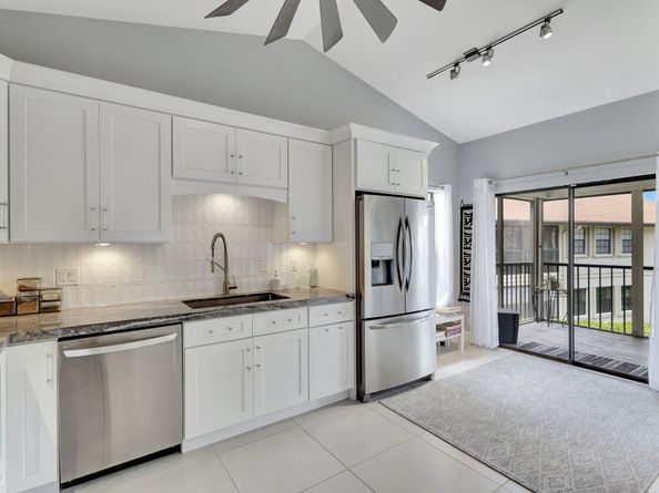 3399 Jog Park Drive, Greenacres FL 33467