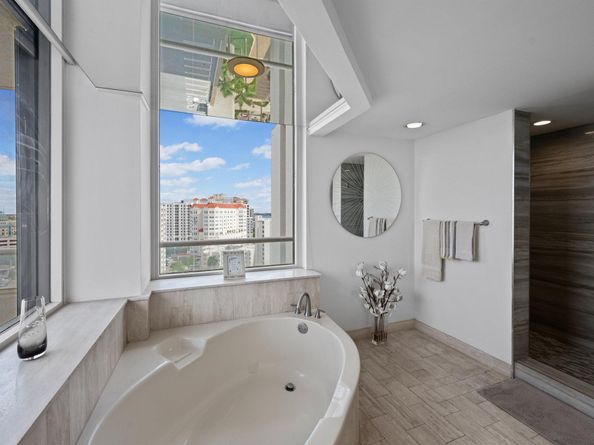 525 S Flagler Drive 16a, West Palm Beach FL 33401