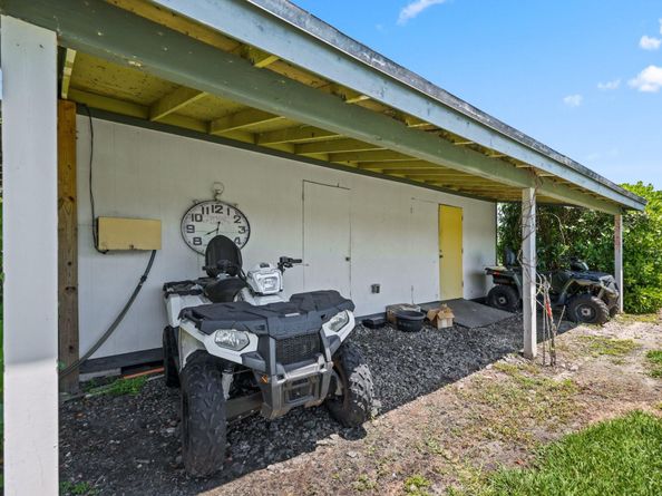 17531 SW 68th Ct, Southwest Ranches FL 33331