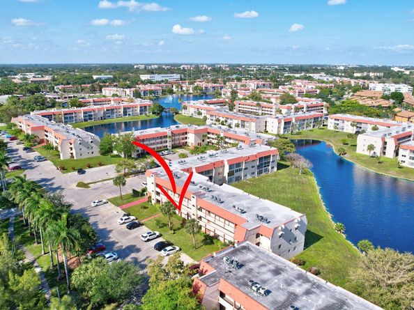 2750 Sunrise Lakes Drive W 108, Sunrise FL 33322