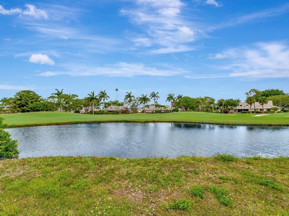 6876 Parisian Way, Lake Worth FL 33467