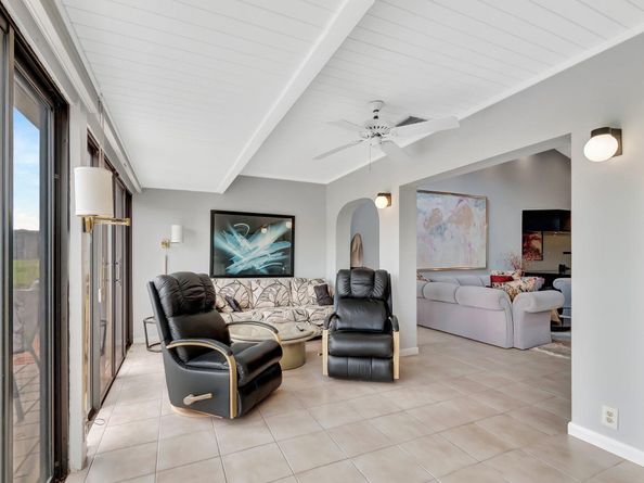 6876 Parisian Way, Lake Worth FL 33467