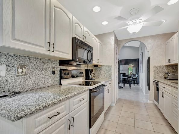 6876 Parisian Way, Lake Worth FL 33467