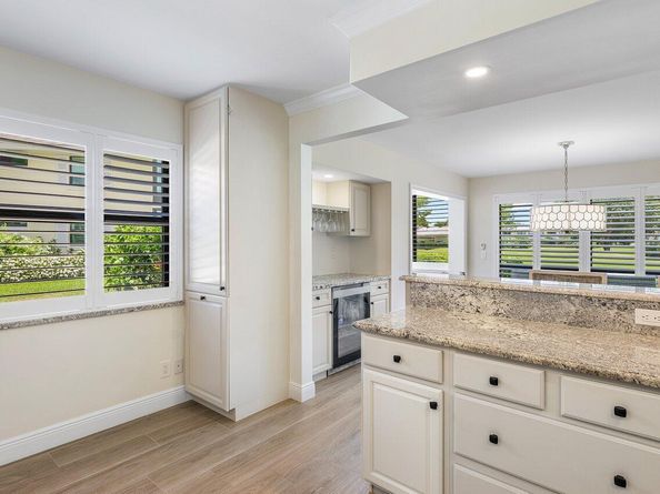 3721 Quail Ridge Drive Bobwhite C, Boynton Beach FL 33436