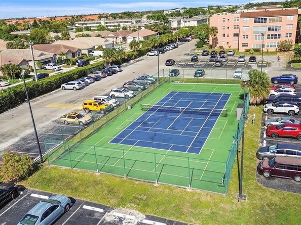 2811 Somerset Dr 209, Lauderdale Lakes FL 33311