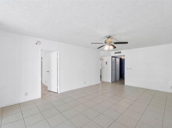2811 Somerset Dr 209, Lauderdale Lakes FL 33311
