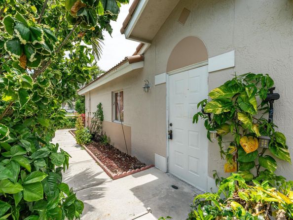 1881 SW 116th Way, Miramar FL 33025
