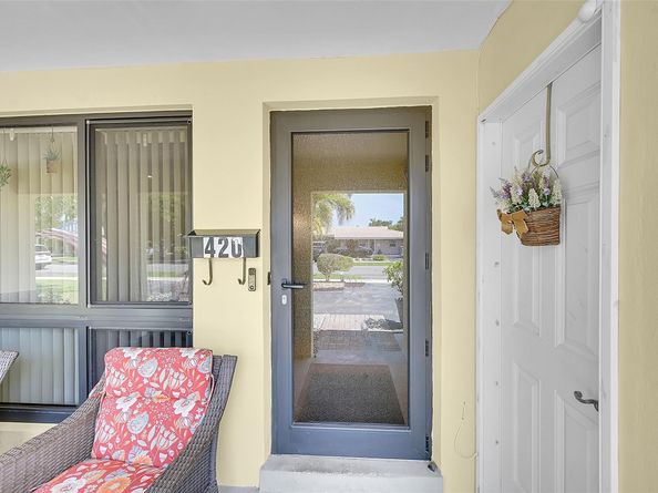 420 SE 5th St, Pompano Beach FL 33060