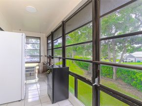 10675 W Clairmont Cir 202, Fort Lauderdale FL 33321