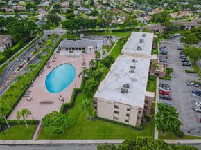 10675 W Clairmont Cir 202, Fort Lauderdale FL 33321