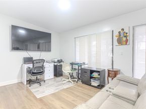 10675 W Clairmont Cir 202, Fort Lauderdale FL 33321