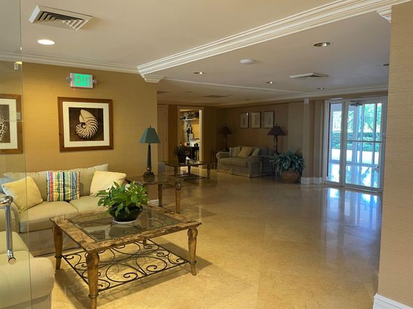 5200 N Flagler Drive 1106, West Palm Beach FL 33407