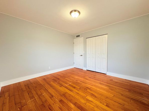 307 4th Street, Lake Park FL 33403