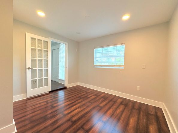 307 4th Street, Lake Park FL 33403