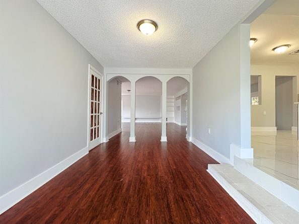 307 4th Street, Lake Park FL 33403