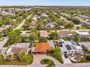 1311 NE 42nd St, Oakland Park FL 33334
