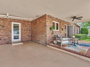 1311 NE 42nd St, Oakland Park FL 33334
