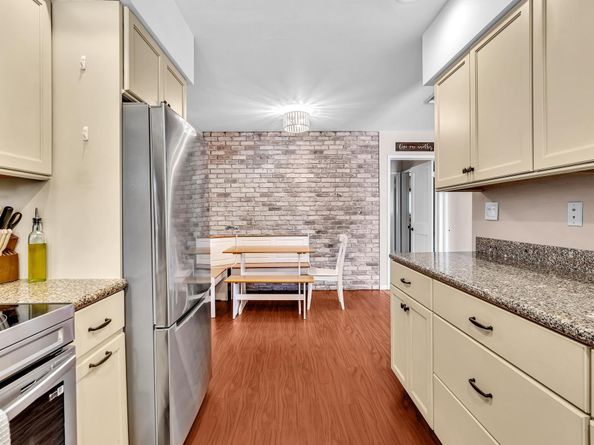 1311 NE 42nd St, Oakland Park FL 33334