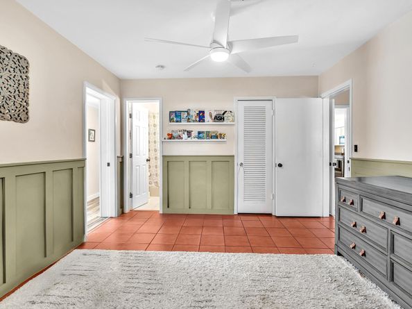1311 NE 42nd St, Oakland Park FL 33334