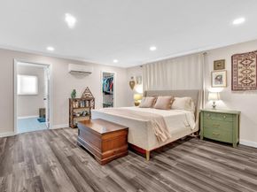 1311 NE 42nd St, Oakland Park FL 33334