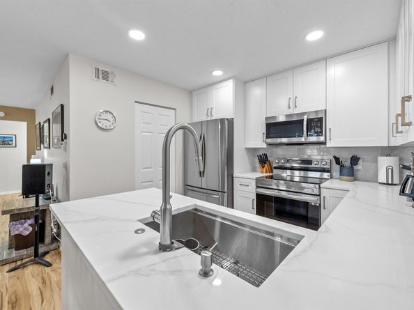 3561 Pine Tree Court A2, Greenacres FL 33463