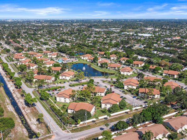 3561 Pine Tree Court A2, Greenacres FL 33463