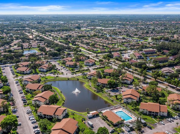 3561 Pine Tree Court A2, Greenacres FL 33463