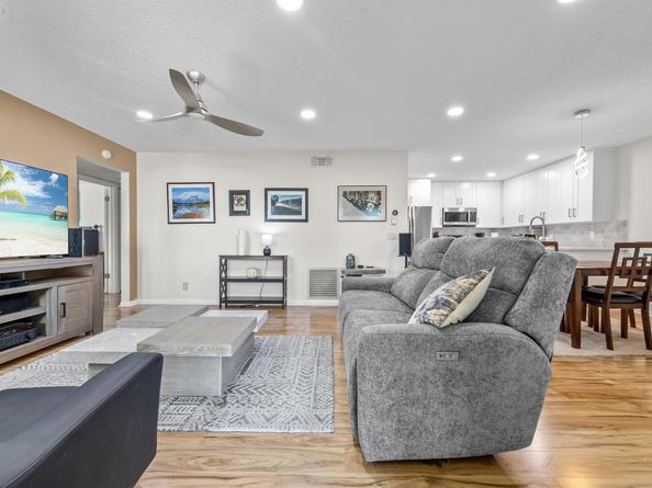3561 Pine Tree Court A2, Greenacres FL 33463