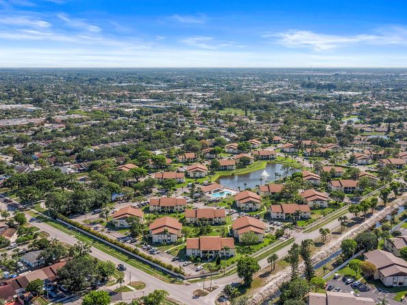 3561 Pine Tree Court A2, Greenacres FL 33463