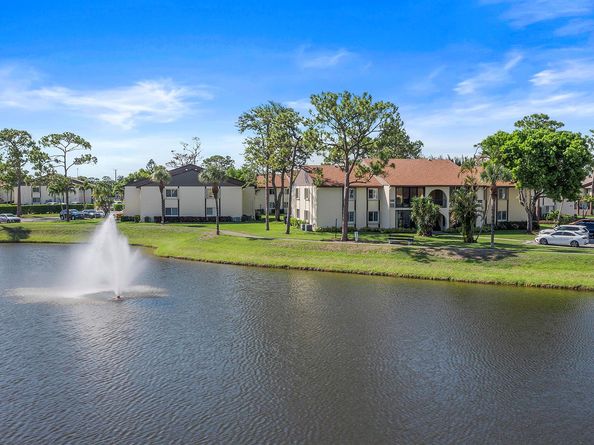 3561 Pine Tree Court A2, Greenacres FL 33463