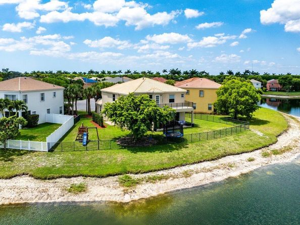 2261 Balsan Way, Wellington FL 33414