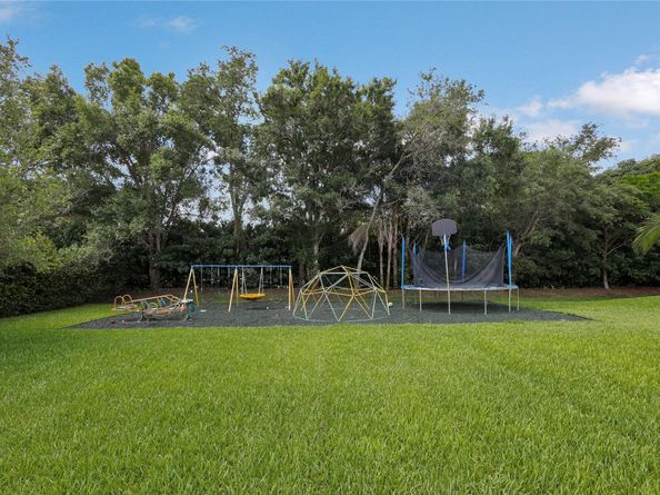 13640 Pine Meadow Ct, Davie FL 33325