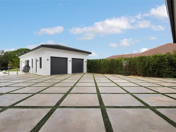13640 Pine Meadow Ct, Davie FL 33325